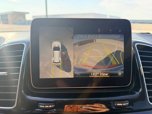 Used 2017 Mercedes-Benz GLE 400 4MATIC image 21