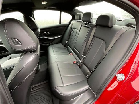 Used 2026 BMW 330i Sedan w/ M Sport Package image 27