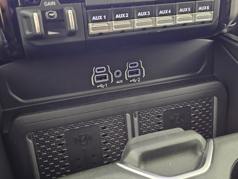 New 2026 RAM 2500 Laramie w/ Night Edition AWD/4WD image 31