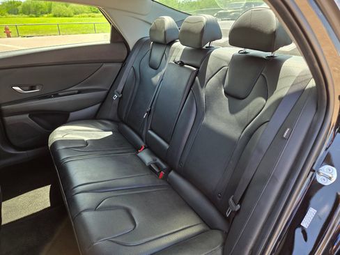 Used 2024 Hyundai Elantra Limited FWD image 23