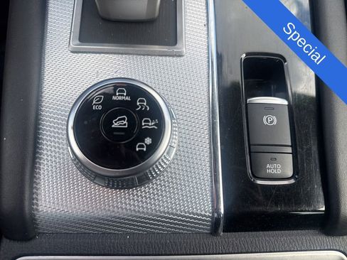 Used 2023 Mitsubishi Outlander SEL FWD image 14
