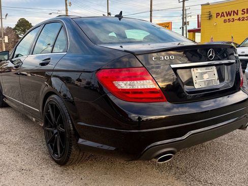 Used 2012 Mercedes-Benz C 300 4MATIC Sedan image 3