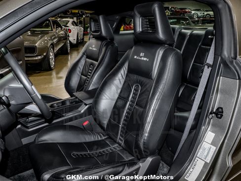 Used 2005 Ford Mustang GT image 98