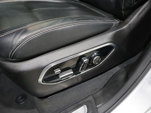 Used 2022 Jeep Grand Cherokee L Overland w/ Advanced Protech Group III AWD/4WD image 13