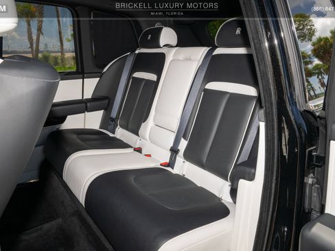 Used 2022 Rolls-Royce Cullinan AWD/4WD image 7