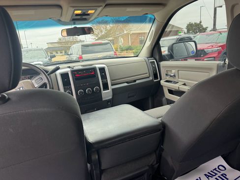 Used 2009 Dodge Ram 1500 Truck SLT image 16