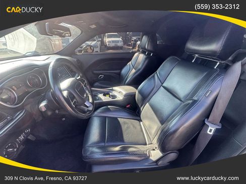 Used 2018 Dodge Challenger SXT Plus image 9