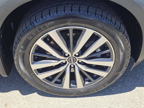 Used 2022 Nissan Pathfinder Platinum w/ Cargo Package FWD image 9