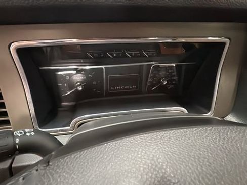 Used 2013 Lincoln Navigator L 4WD image 12