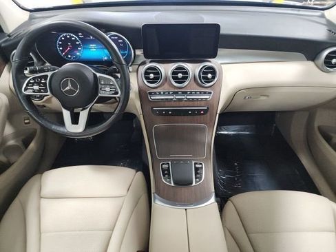 Used 2022 Mercedes-Benz GLC 300 4MATIC image 2