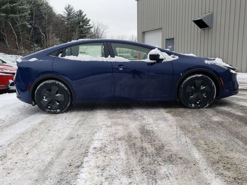 New 2026 Toyota Prius LE image 5