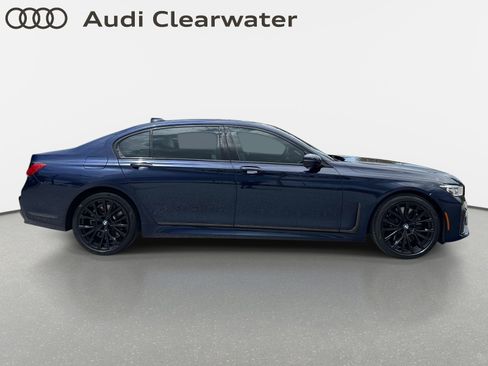 Used 2022 BMW 750i xDrive w/ Executive Package AWD/4WD image 5