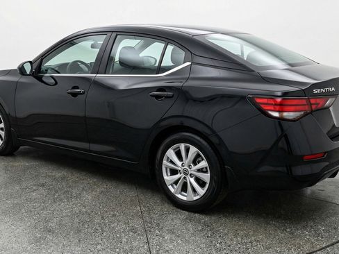Used 2025 Nissan Sentra S image 6