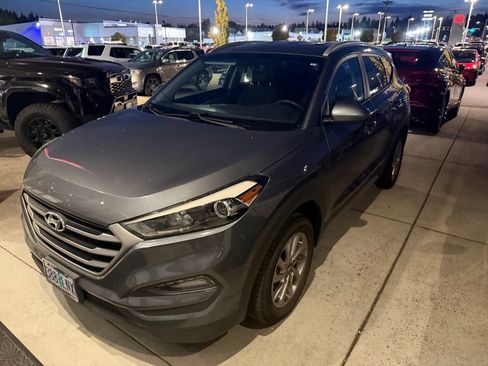 Used 2018 Hyundai Tucson SEL AWD/4WD image 2