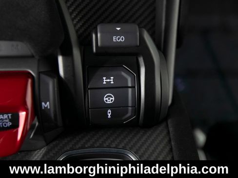 Used 2023 Lamborghini Urus Performante AWD/4WD image 33