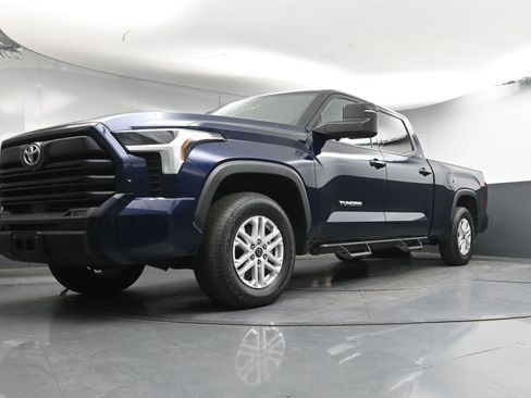 Used 2023 Toyota Tundra SR5 w/ SR5 Premium Package image 26
