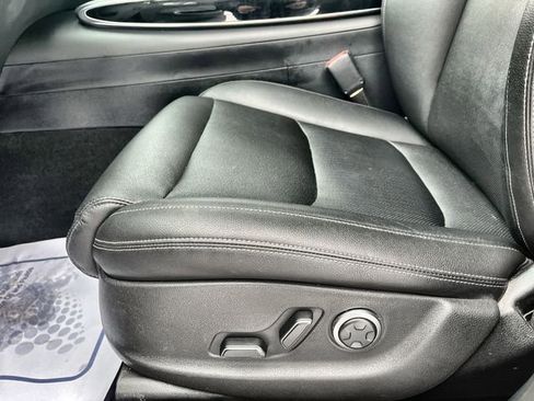 Used 2025 Genesis GV70 2.5T image 16