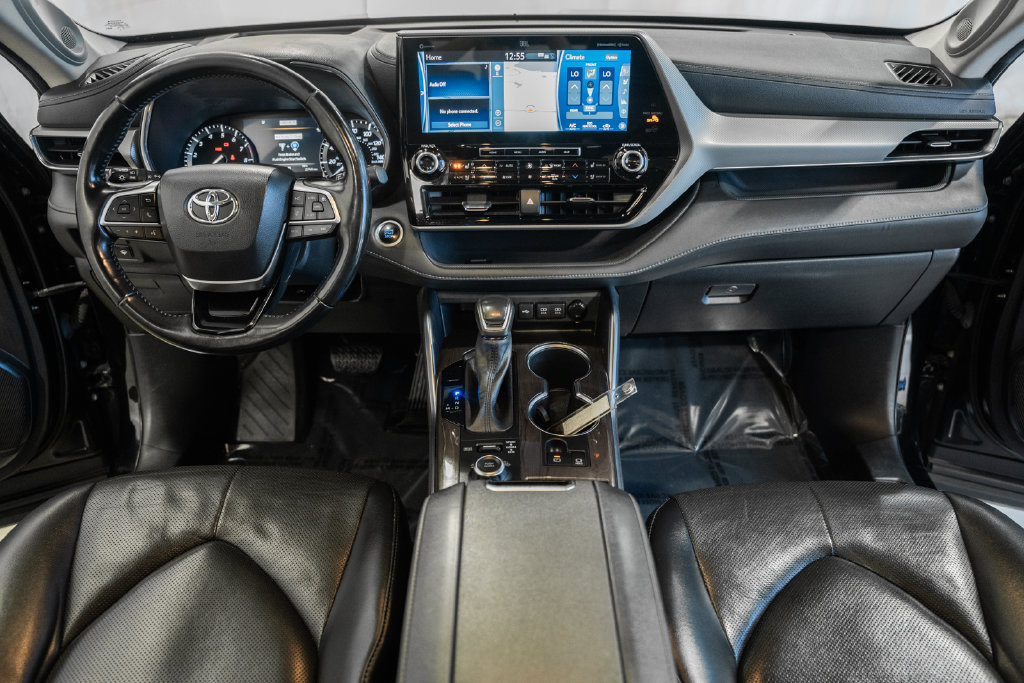 Used 2021 Toyota Highlander Platinum AWD/4WD image 20
