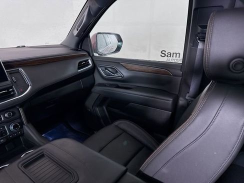 Used 2024 Chevrolet Suburban High Country w/ Advanced Technology Package image 28