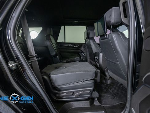 Used 2023 GMC Yukon Denali w/ Advanced Technology Package AWD/4WD image 38