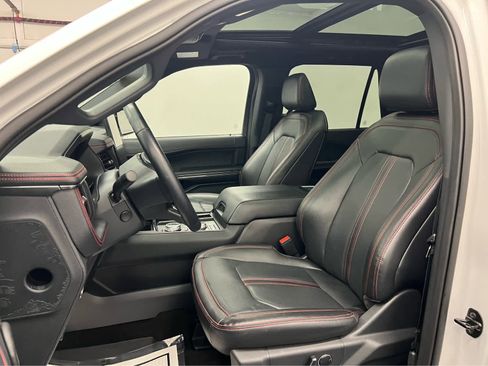 Used 2022 Ford Expedition Limited image 14
