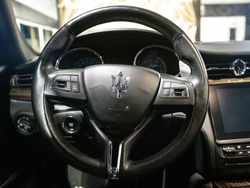 Used 2019 Maserati Quattroporte S Q4 AWD/4WD image 19