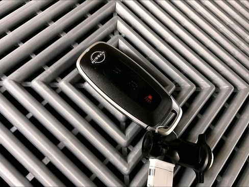 New 2025 Nissan Kicks SR w/ Illumination Package image 14