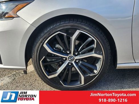 Used 2024 Nissan Altima 2.5 SR image 13