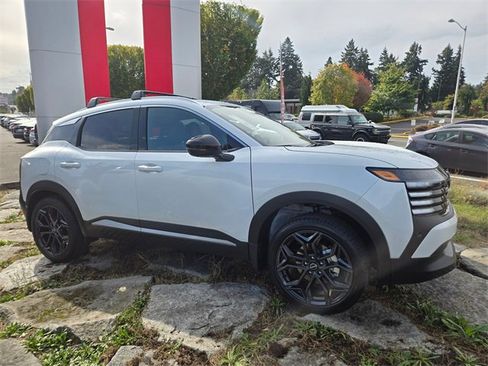 New 2026 Nissan Kicks SR w/ SR Premium Package image 4