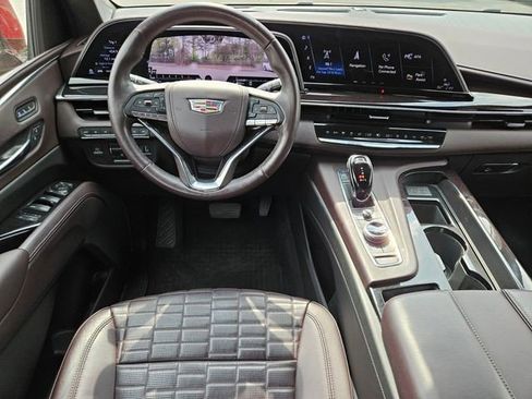 Certified 2022 Cadillac Escalade Premium Luxury Platinum w/ Heavy-Duty Trailer Package AWD/4WD image 12