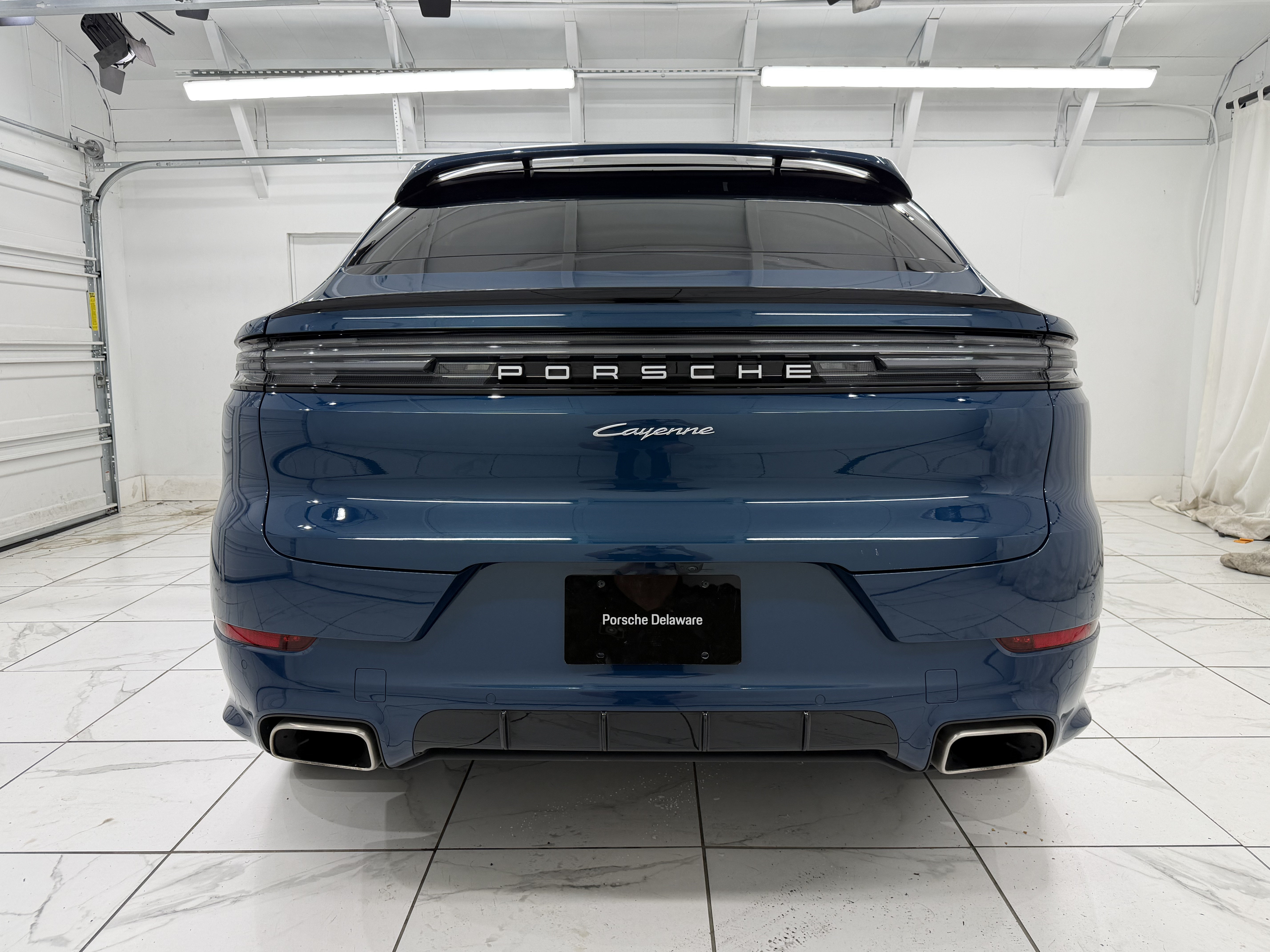 Certified 2024 Porsche Cayenne Coupe AWD/4WD image 13