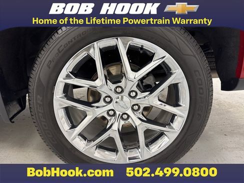 Used 2023 Chevrolet Silverado 1500 High Country w/ Technology Package image 40