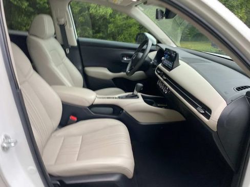 Used 2024 Honda HR-V EX-L image 35