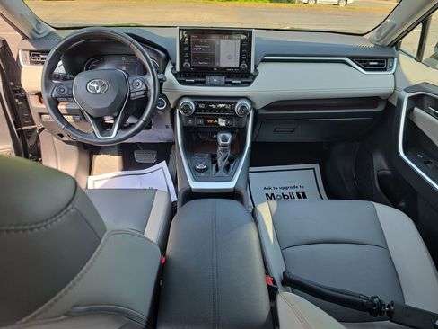 Used 2019 Toyota RAV4 Limited w/ Carpet Mat Package AWD/4WD image 19
