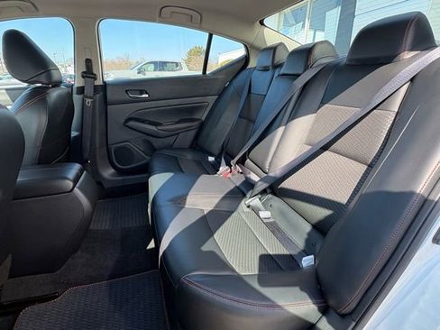 Used 2025 Nissan Altima 2.5 SR image 21