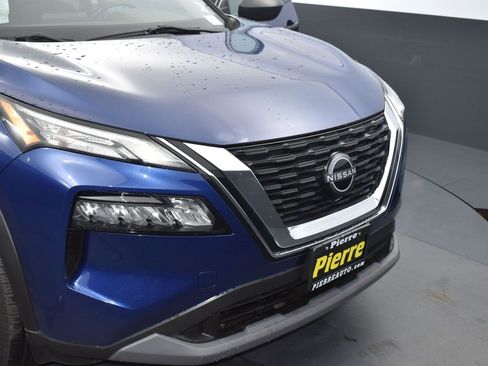 Used 2023 Nissan Rogue S image 12