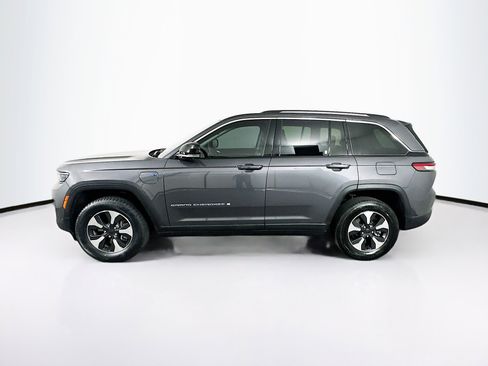 Used 2022 Jeep Grand Cherokee Limited 4xe w/ Luxury Tech Group II AWD/4WD image 4