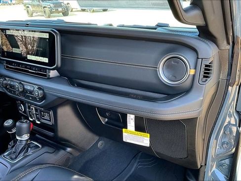 New 2026 Jeep Gladiator Sport image 29