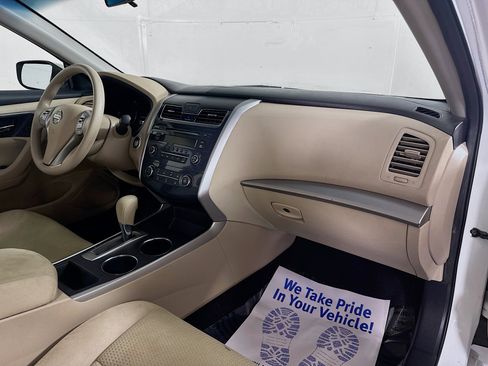 Used 2015 Nissan Altima 2.5 S w/ Power Driver Seat Package FWD image 25