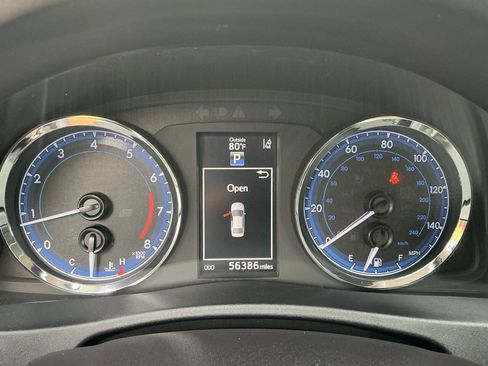 Used 2019 Toyota Corolla SE FWD image 18