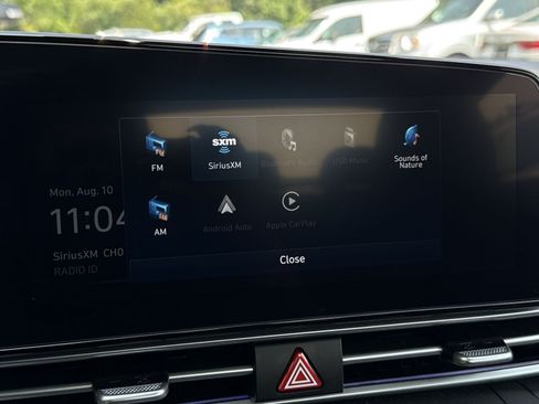 Used 2025 Hyundai Elantra Limited FWD image 18