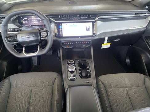 New 2026 Jeep Cherokee Laredo AWD/4WD image 11
