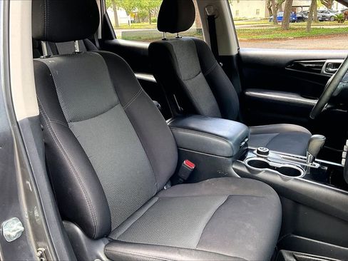 Used 2020 Nissan Pathfinder SV AWD/4WD image 30
