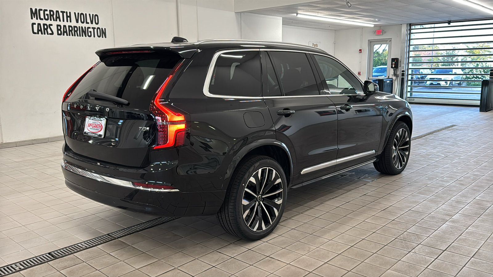 New 2026 Volvo XC90 T8 Plus w/ Protection Package AWD/4WD image 5
