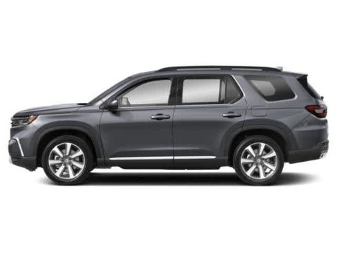 Used 2025 Honda Pilot Touring image 6