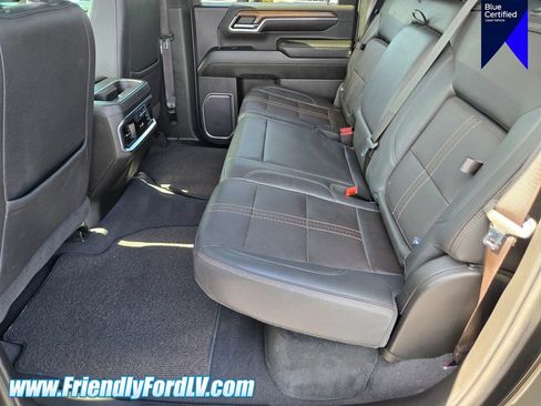 Used 2024 Chevrolet Silverado 2500 High Country w/ Technology Package AWD/4WD image 10