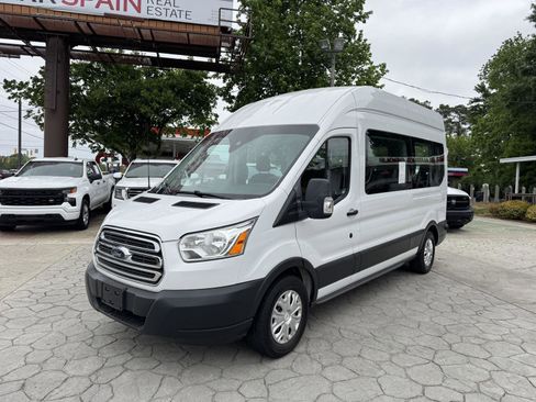 Used 2017 Ford Transit 350 XLT RWD image 6