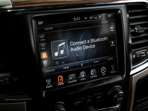 Used 2015 RAM 1500 Laramie w/ Convenience Group AWD/4WD image 39