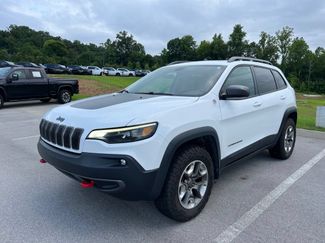 Used 2019 Jeep Cherokee Trailhawk AWD/4WD video 1