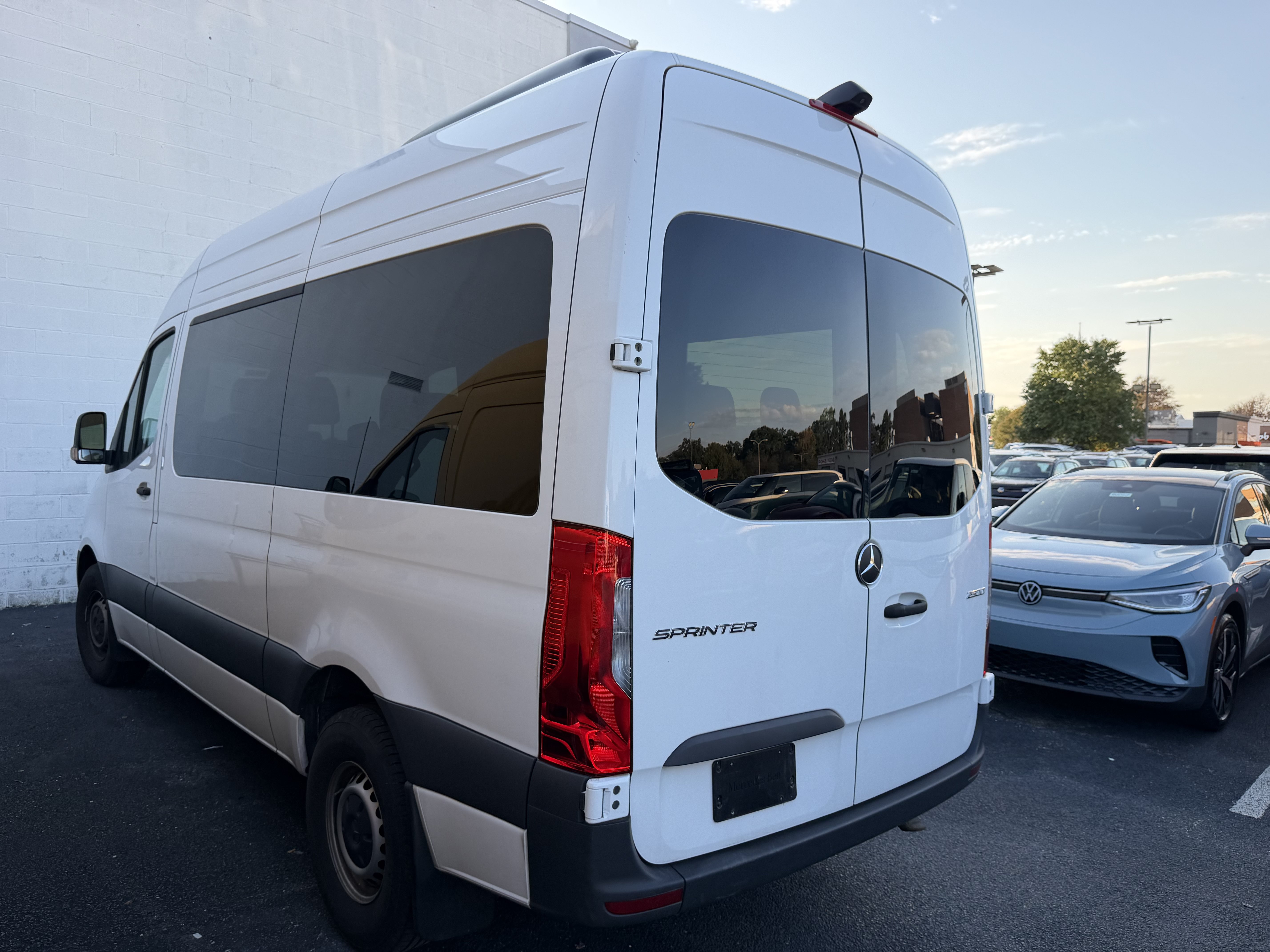Used 2024 Mercedes-Benz Sprinter 2500 image 27